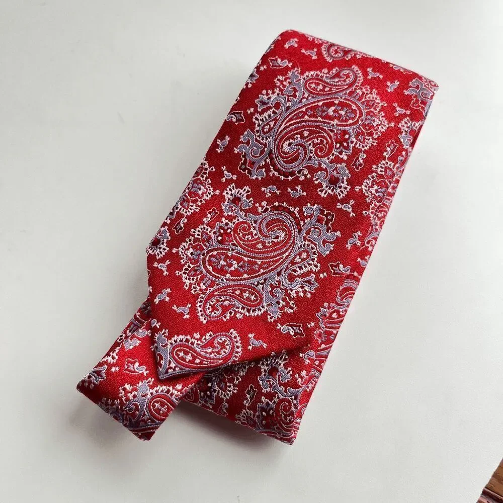 Ike Behar New York Red Paisley Silk Tie 59 x 3.5 Classic Menswear